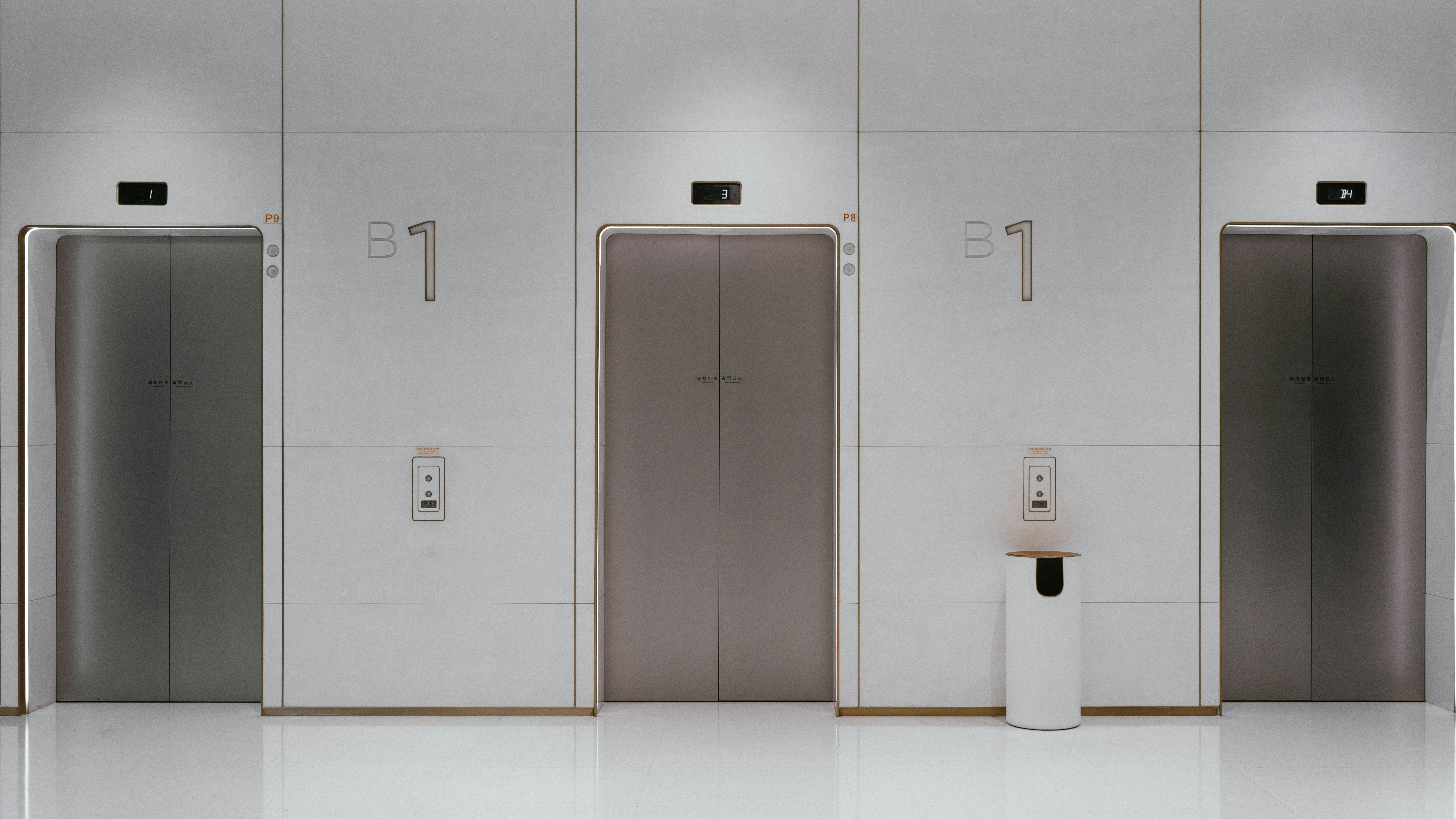 edwin-chen-bIghQbDIcY4-unsplash LOLER Lift Inspections UK